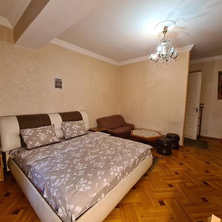 Hotel Bu Tbilisi Bagian luar foto