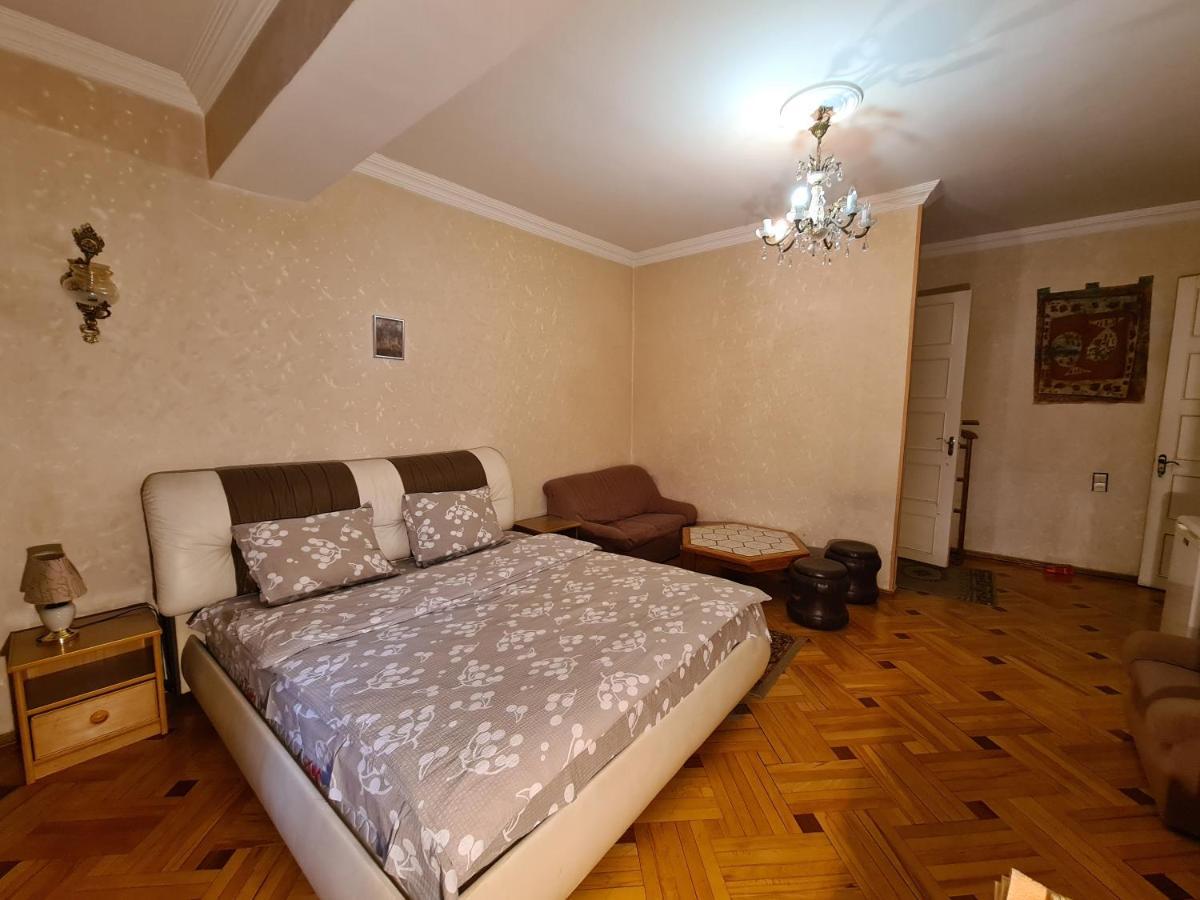 Hotel Bu Tbilisi Bagian luar foto