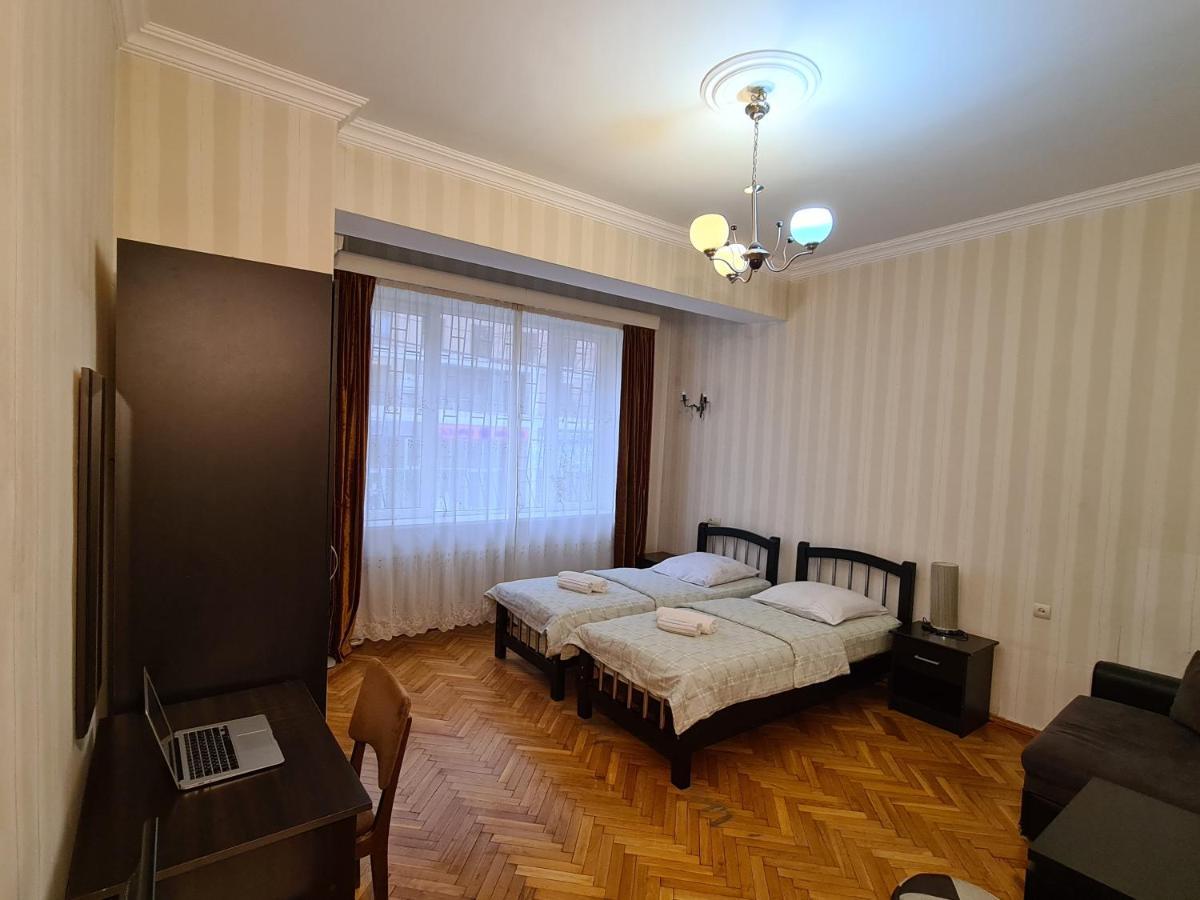 Hotel Bu Tbilisi Bagian luar foto