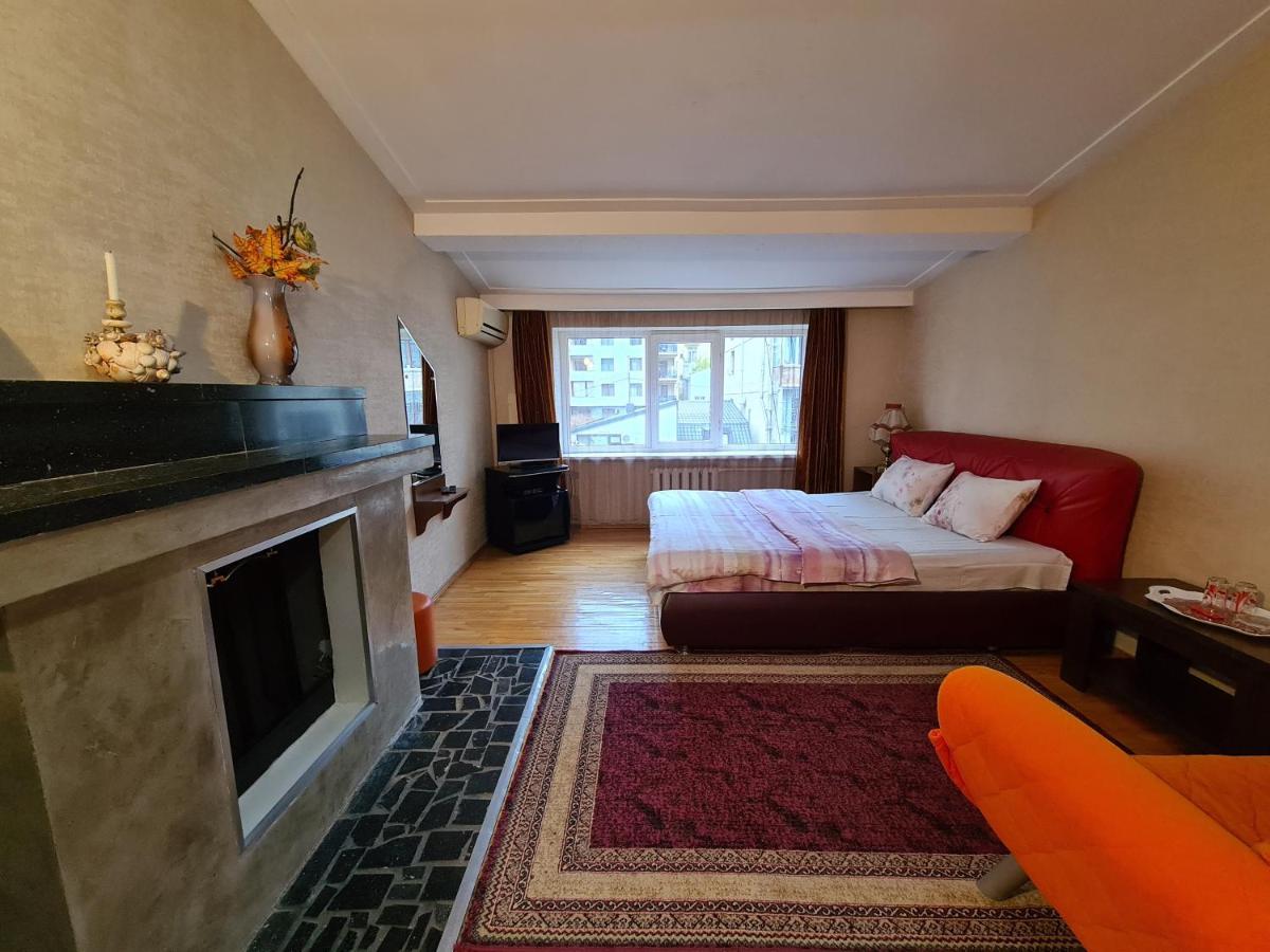 Hotel Bu Tbilisi Bagian luar foto