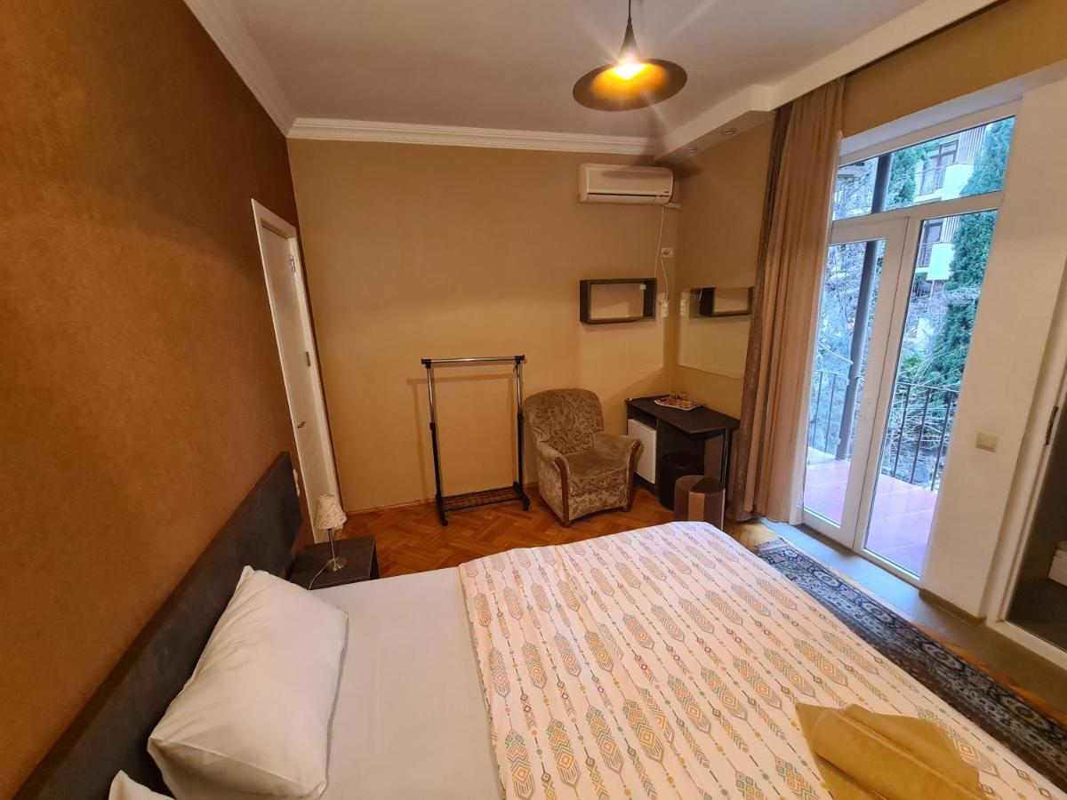 Hotel Bu Tbilisi Bagian luar foto
