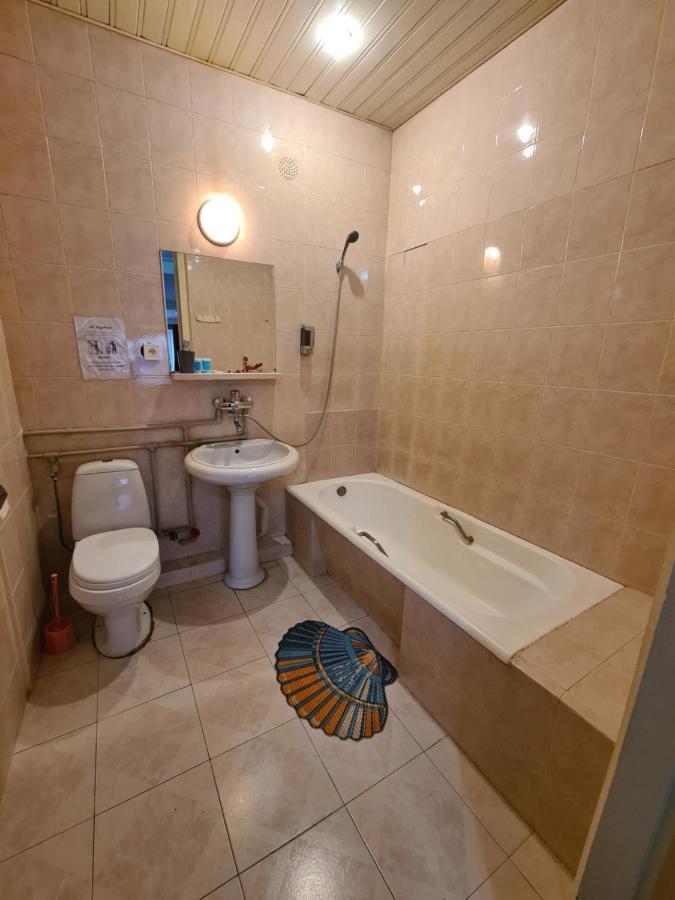 Hotel Bu Tbilisi Bagian luar foto